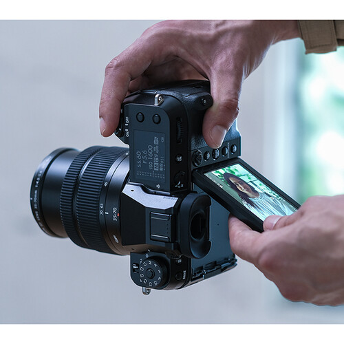 Fujifilm GFX 50S II Medium Format Mirrorless Camera with 35