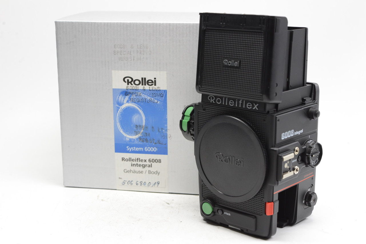 Pre-Owned Rolleiflex 6008 Integral w/Rollei HFT 80mm F/2.8 Planar 