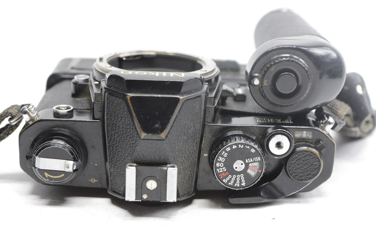 Pre-Owned - Nikon FM2 BLACK W/50Mm F1 8 AIS & Nikon MD-12