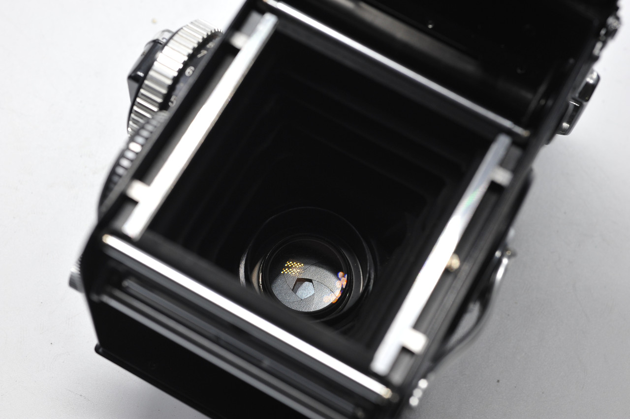 Pre-Owned - Rolleiflex 3.5F 75mm Xenotar TLR Camera Kit