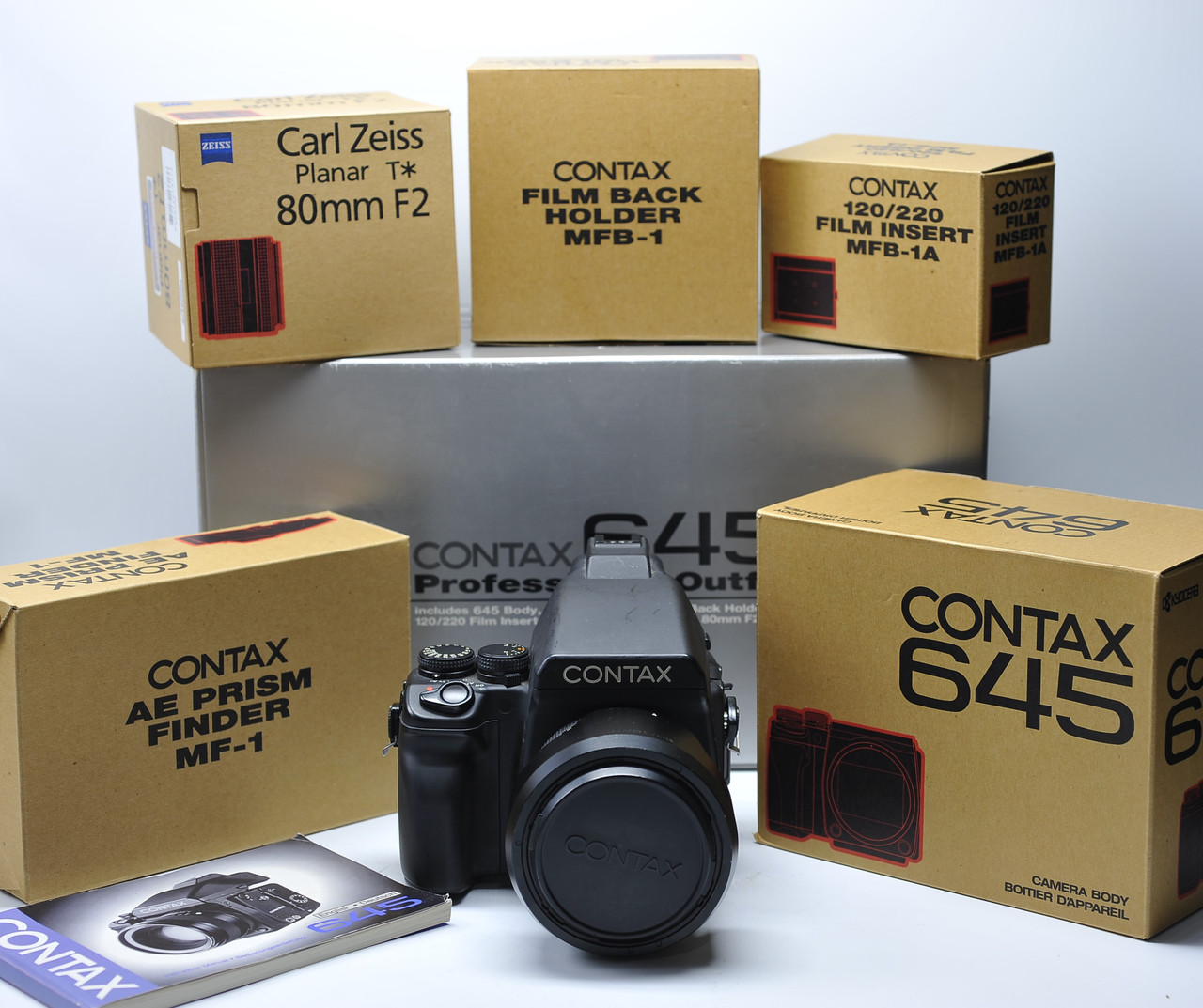 Pre-Owned Contax 645 Pro body w/80mm Planar f/2.0 at Acephoto.net