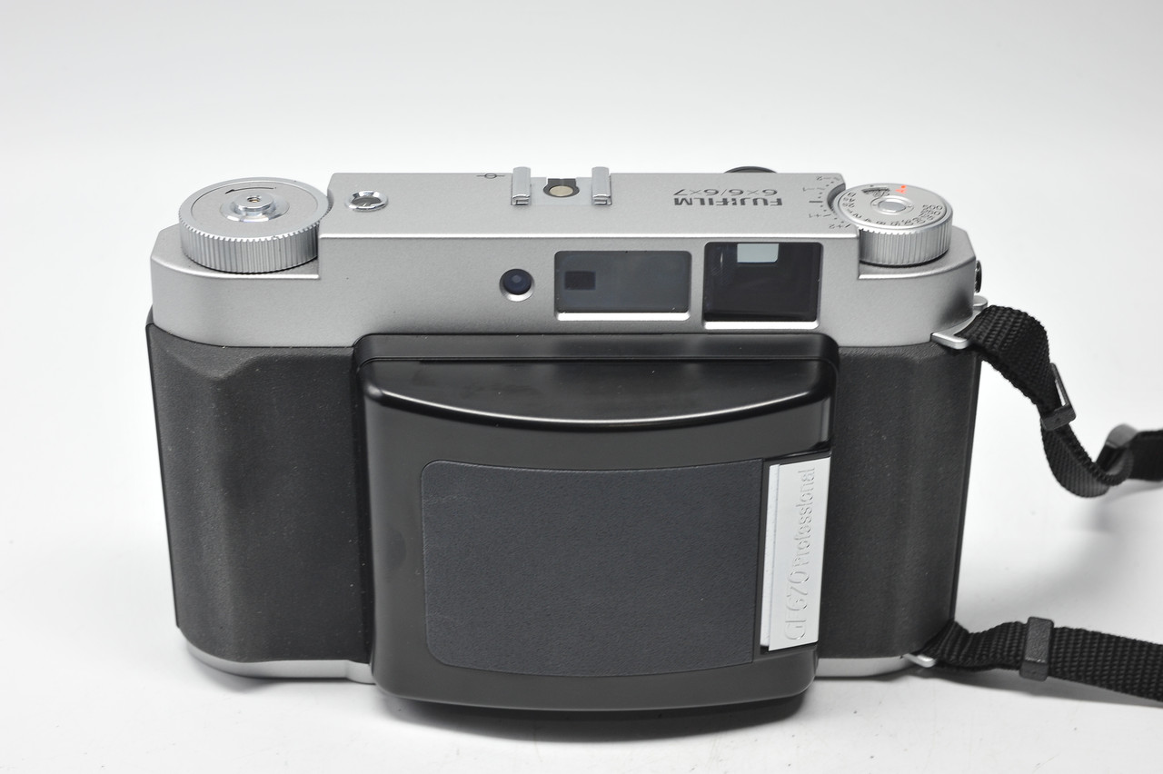 FUJIFILM GF670 Professional（フジフイルム・富士フイルム）中判