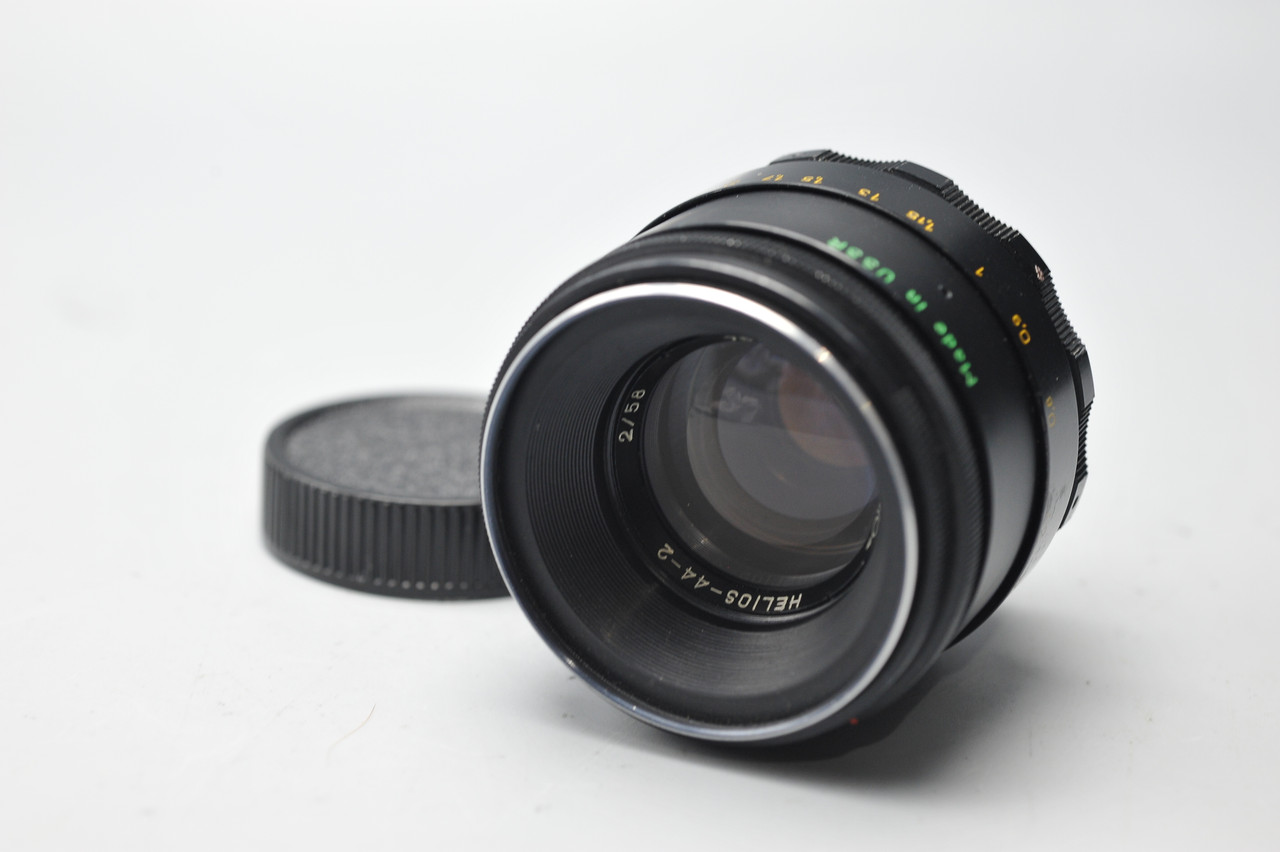 Pre-Owned - Vintage camera lens ZENIT HELIOS-44-2 58mm