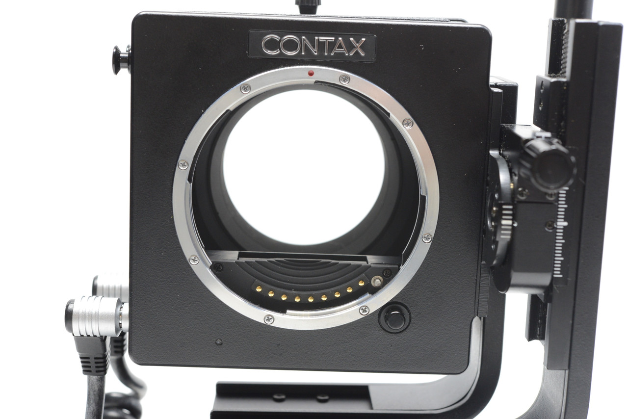Pre-Owned - Contax 645 Auto Bellows, Cable and hood