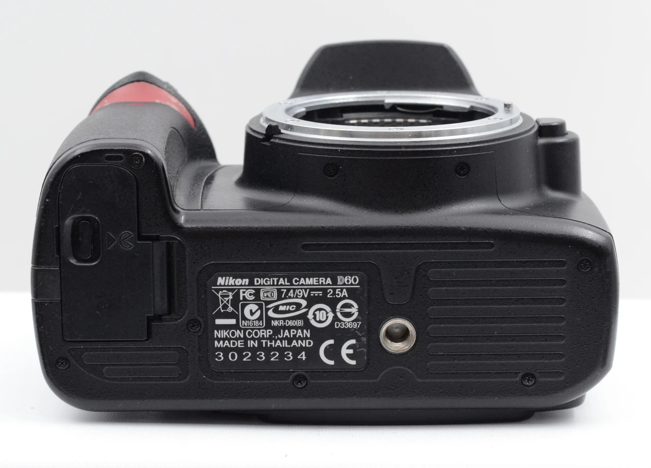 Pre-Owned - Nikon D60 body only at Ace Photo