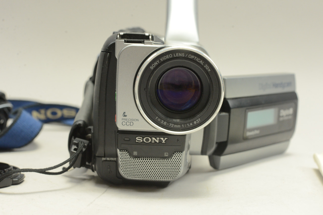 Pre-Owned - Sony DCR-TRV310 Digital8 8mm Video8 Camcorder VC