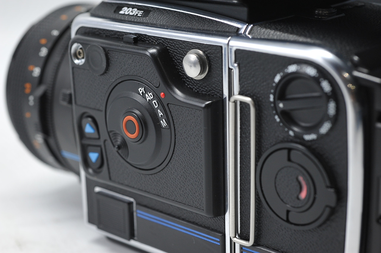 Hasselblad 203FE + FE 80mm F2.8 ＋E24 6x6 Hasselblad 203FE + Carl Zeiss Planar T* 80mm F/2.8 FE Lens +
