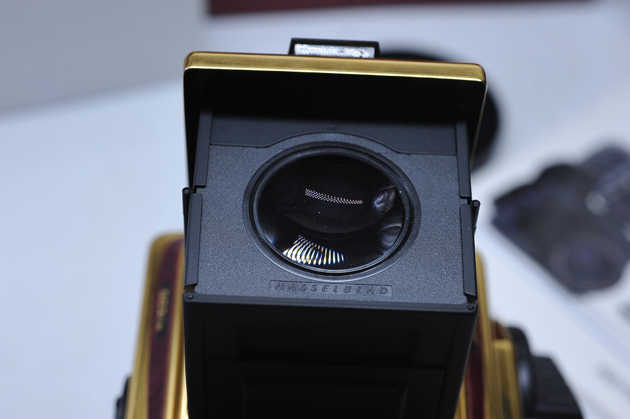 Pre-Owned - Hasselblad - 503CW Gold Supreme kit with 80mm