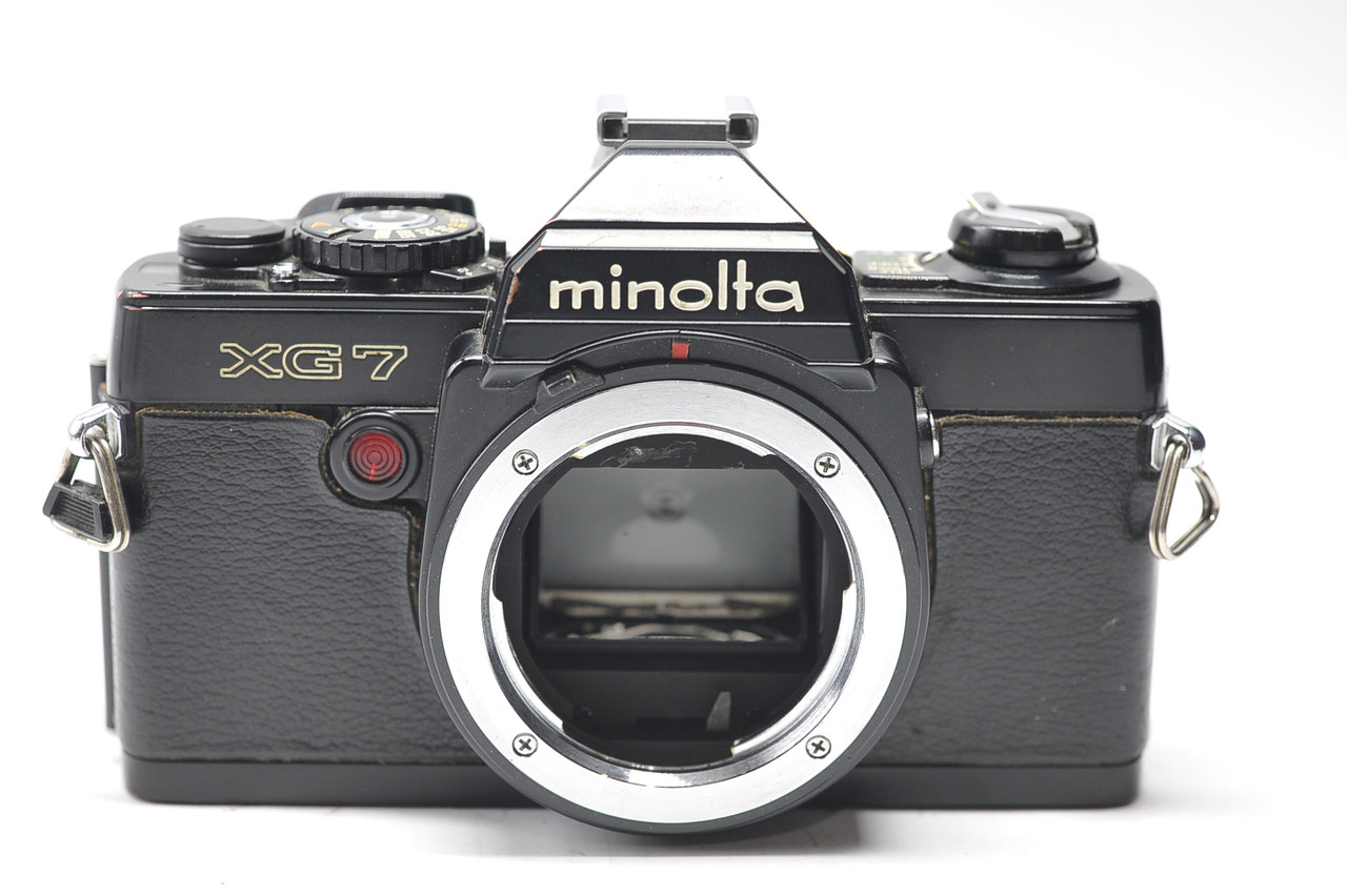 Pre-owned - Minolta XG7 Film Camera with 45MM F2.0 (Black)