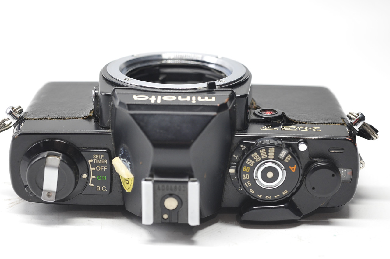 Pre-owned - Minolta XG7 Film Camera with 45MM F2.0 (Black)