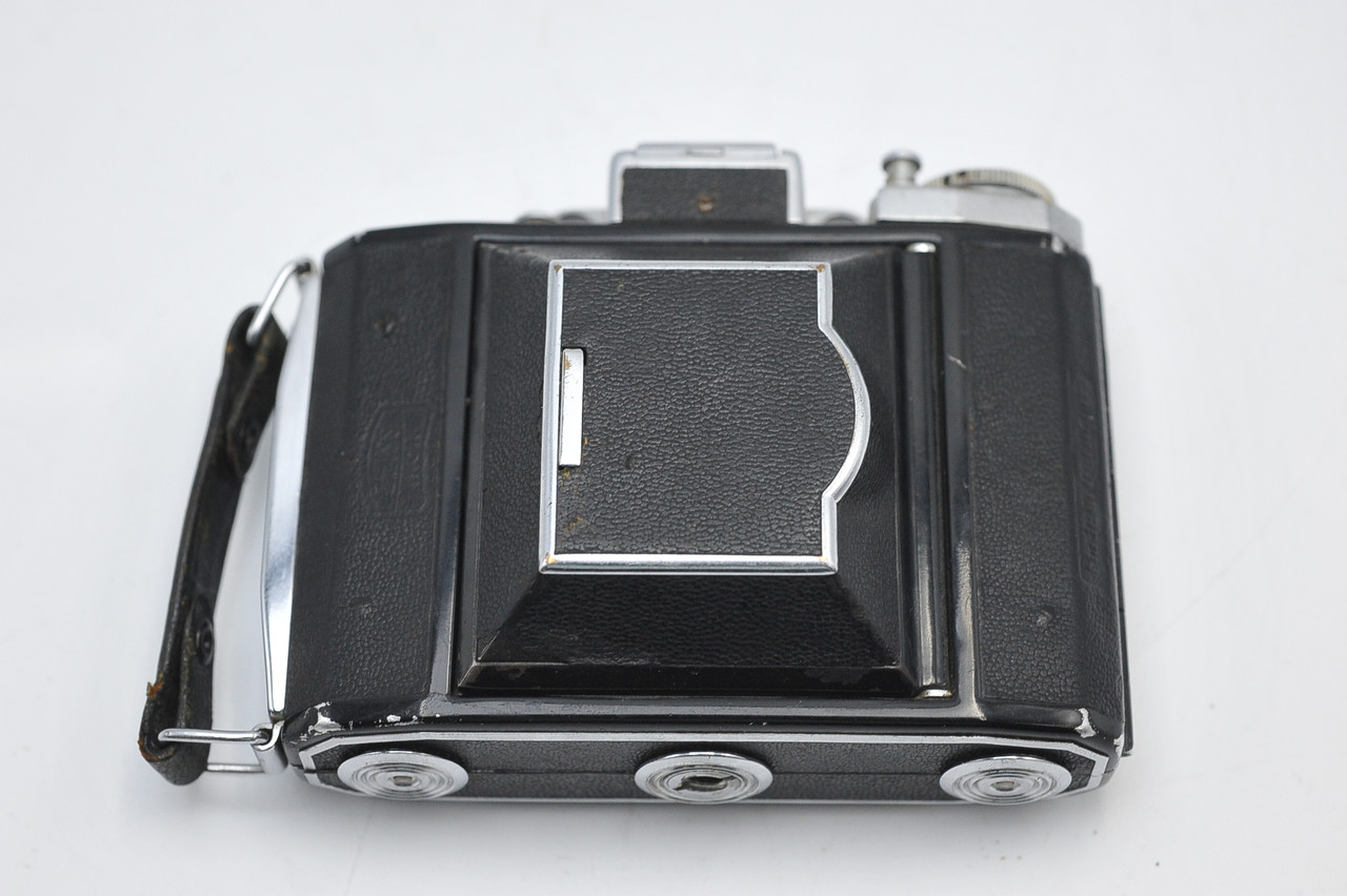 Pre Owned Zeiss Ikon Super ikonta 531 w/7.5 cm(75mm) F/3.5 Carl