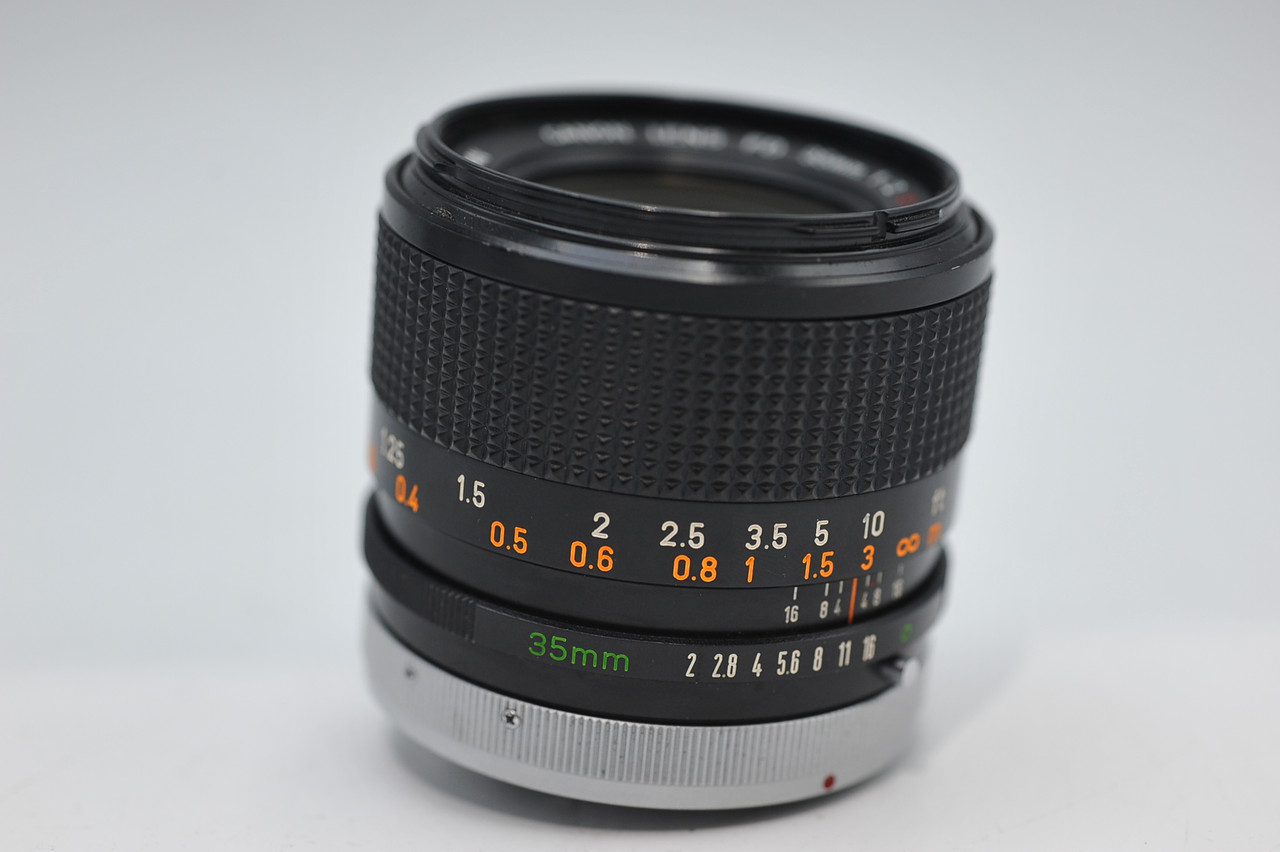 Pre-Owned - Canon FD 35mm F/2 S.S.C. Concave Manual Focus Le
