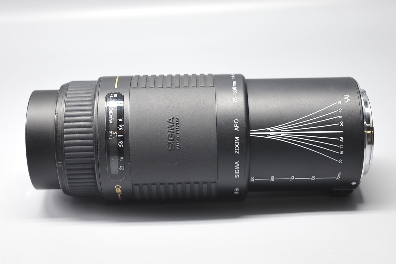 SIGMA ZOOM AF-1 f=75-300mm ズームレンズ