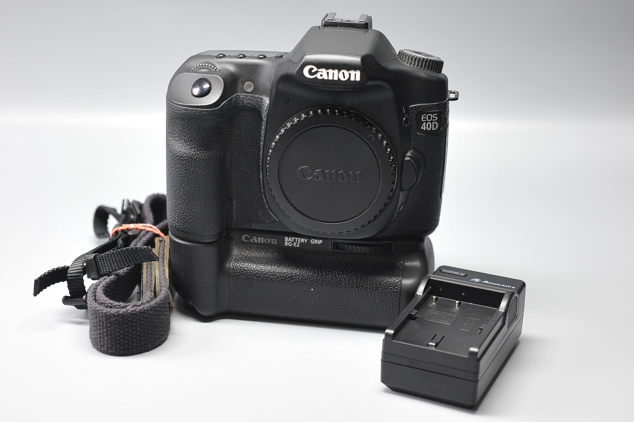 Pre-Owned - Canon EOS 40D BODY w/Canon BG-E2 Battery Grip at