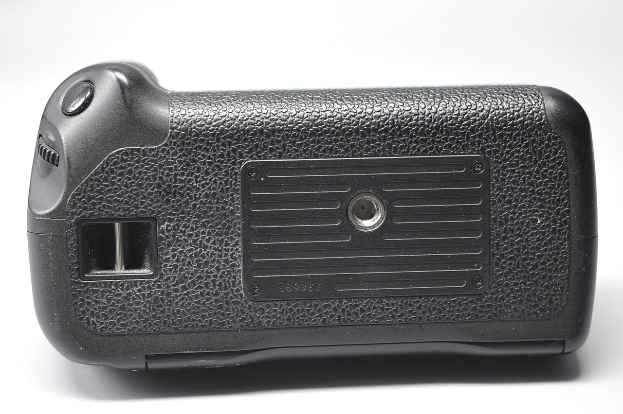 Pre-Owned - Canon EOS 40D BODY w/Canon BG-E2 Battery Grip