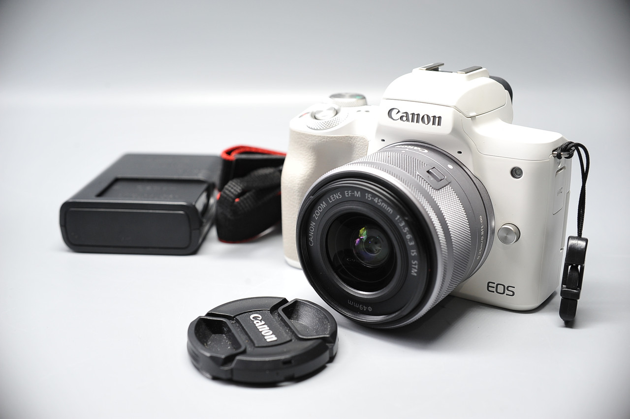 Pre-Owned - Canon EOS M50 Mark II Mirrorless Digital Camera with 15-45mm  Lens (White) at