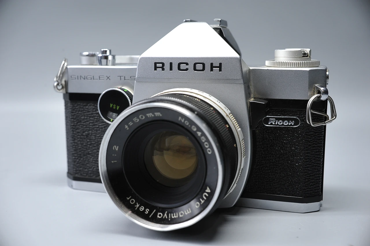 Pre-Owned - Ricoh Singlex TLS w/ Mamiya-Sekor 50mm f/2