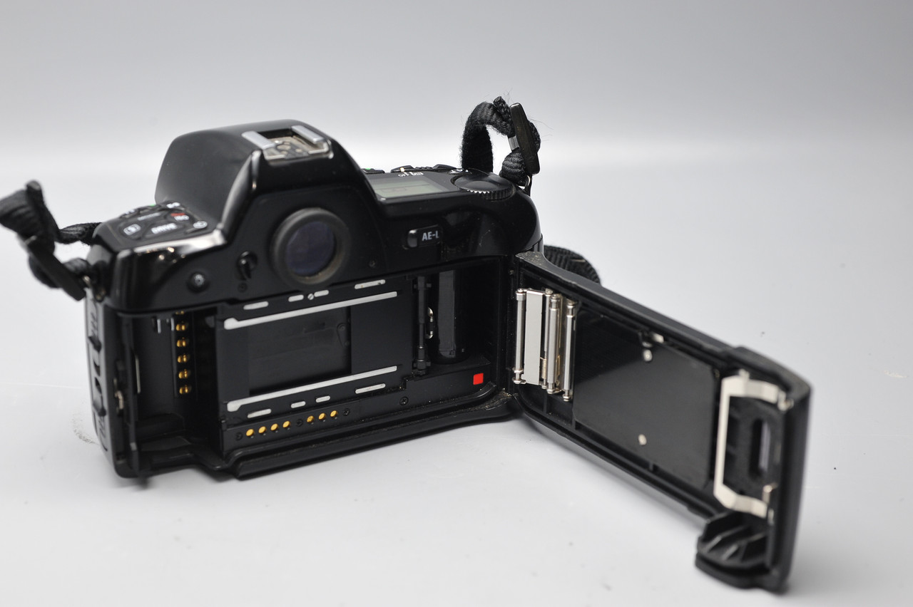 Pre-Owned - Nikon F90x 35mm Film (Body Only) at Ace Photo