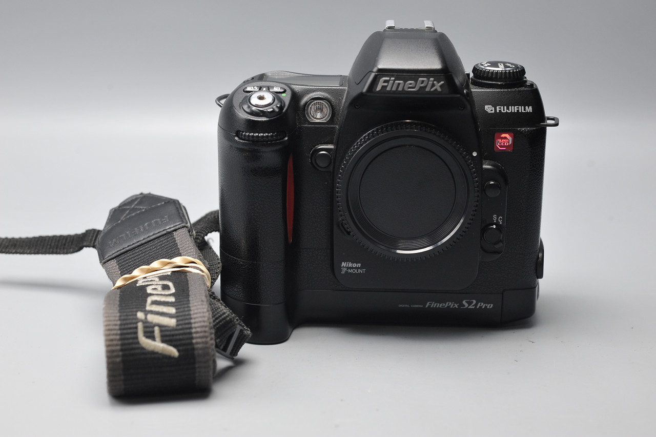 A Fujifilm Finepix S2pro Look Back: The Fujifilm Finepix S2 Pro 