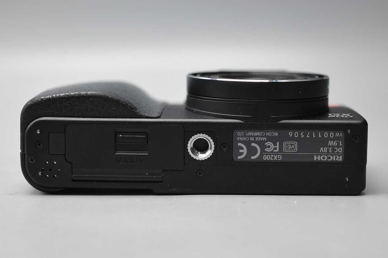 Ricoh GX200