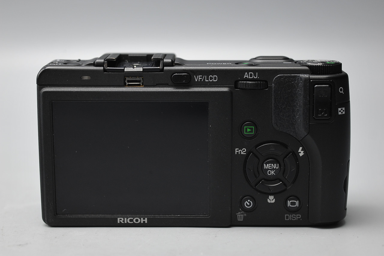 Ricoh GX200 - Thumbnail 2