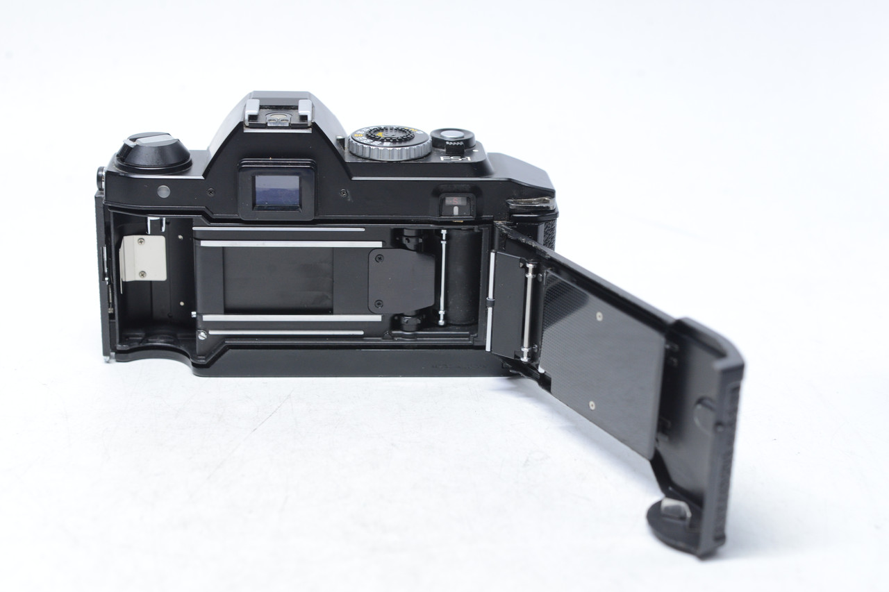 Pre-Owned - Konica FS-1 W/ 40mm 1.8 lens Hexanon AR FILM