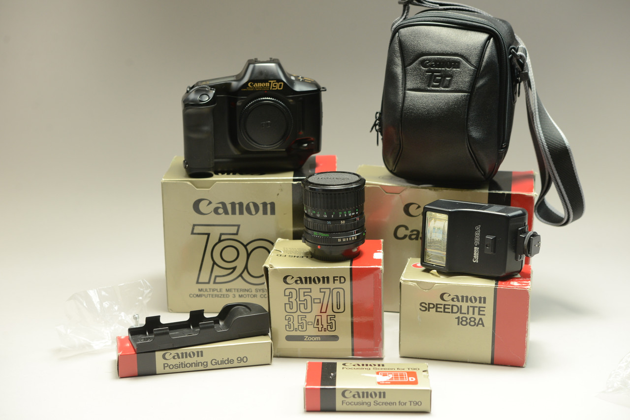 現状品 Canon キヤノン T90 New FD 35-70mm F3.5-4.5 フィルムカメラ