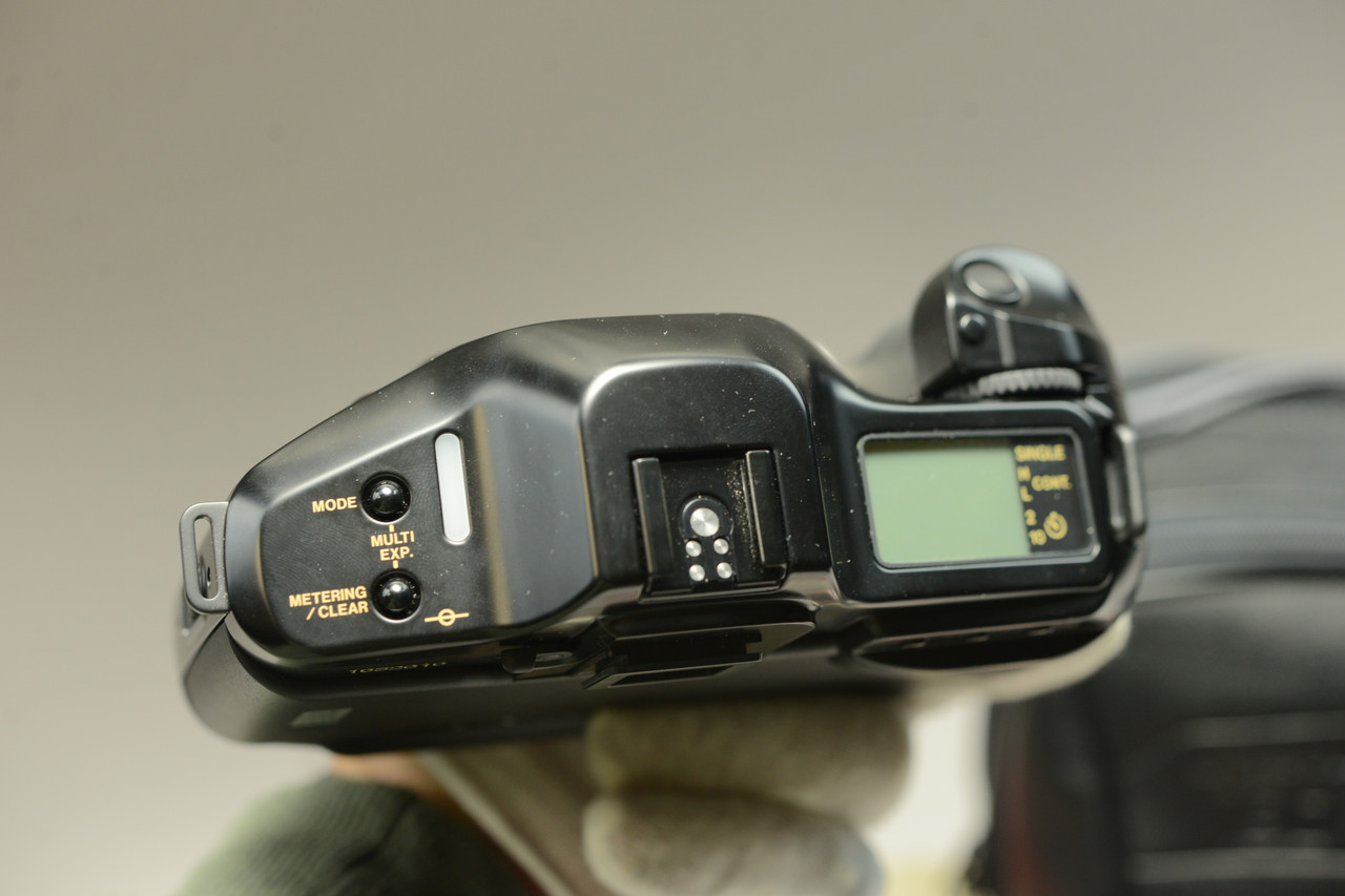 Canon T90 w/ FD 35-70mm f/3.5-4.5 w/T90 case w/ canon 188A