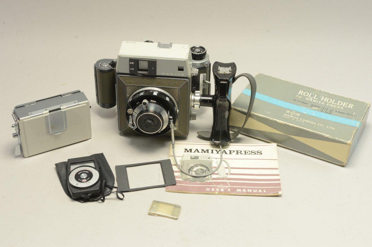 Pre-Owned - Mamiya Press 6x9 Film Camera w/ Sekor 90mm F/3.5