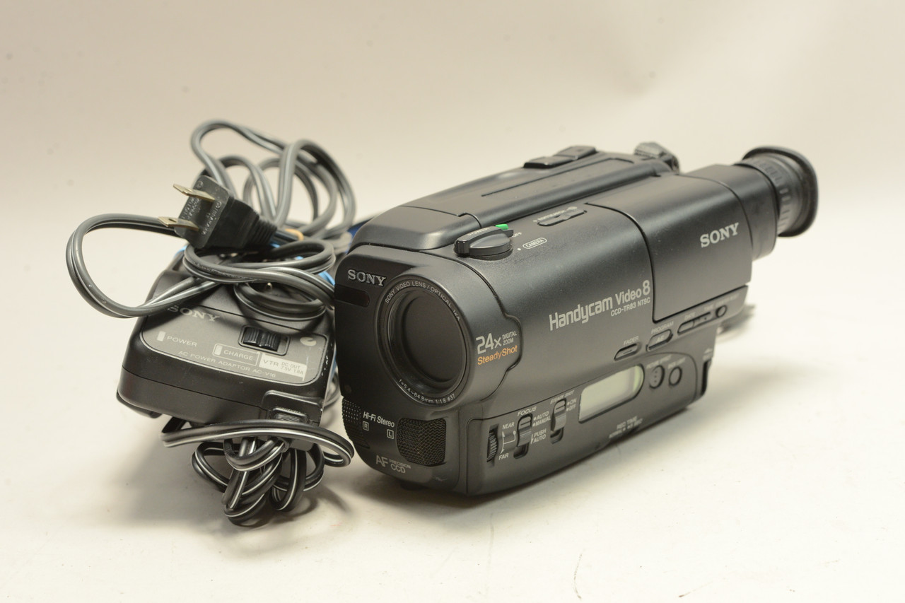 Pre-Owned - Sony Handycam CCD-TR83 Video8