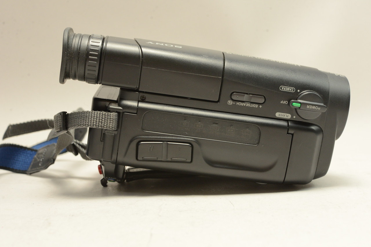 Pre-Owned - Sony Handycam CCD-TR83 Video8