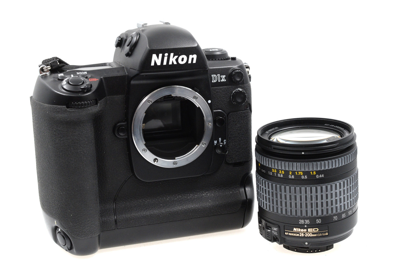 Nikon D1x - Thumbnail 2