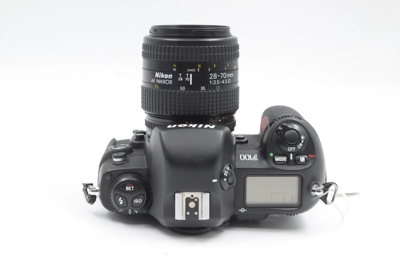 Pre-Owned - Nikon F100 w/Nikon Nikkor AF 28-70mm F/3.5-4.5D