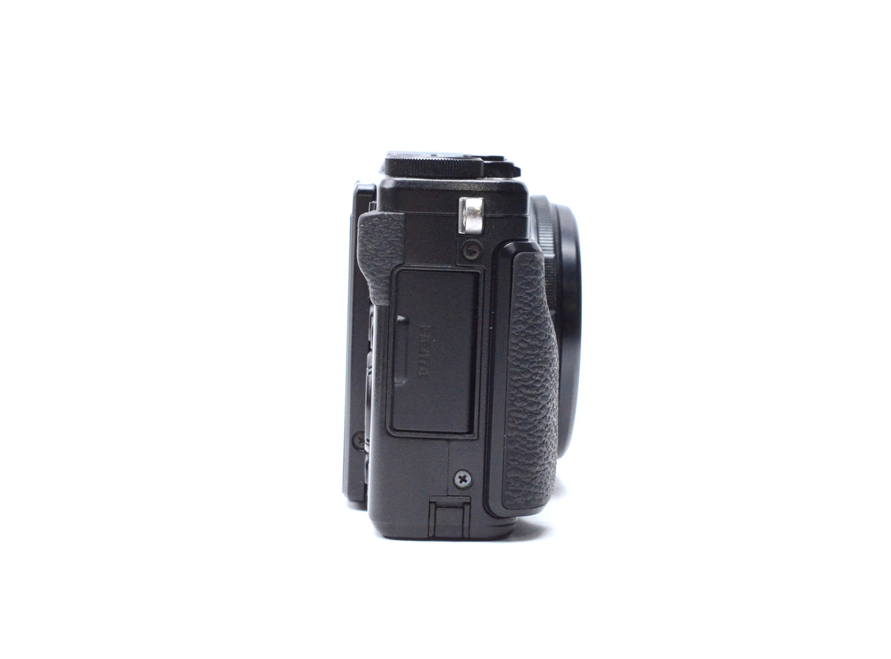 Pre-Owned - Fujifilm X70 Digital Camera (Black)