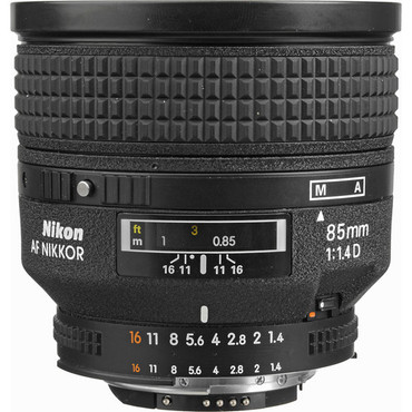 Nikon AF FX 85mm f/1.4D IF