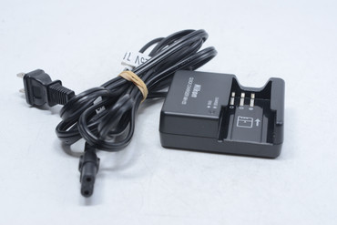 Pre-owned - Nikon MH-23 Quick Charger