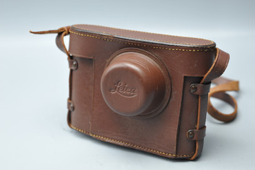 Pre-Owned - Leica - Brown Leather Ever Ready Case for Leica III Camera with MOOLY Motor