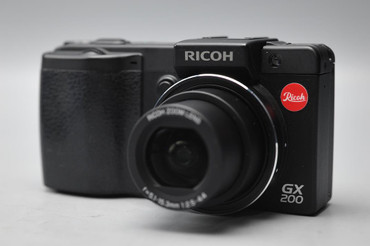 Pre-Owned - Ricoh GX200