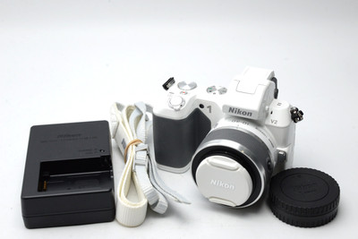 Pre-Owned - Nikon 1 V2 W/ VR 10-30mm (White)