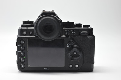 Pre-Owned - Nikon Df DSLR Camera body (Black)