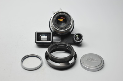 Pre-Owned - Leica - 35mm F/2.0 Summicron-M 8 version 1 ELEMENTS Silver w/ case,hood front cap, filter Made In Canada