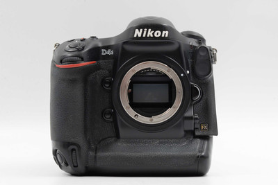 Pre-Owned - AS-IS NO WARRANTY. Nikon D4s Camera Body with Heavy Wear shutter count 705382