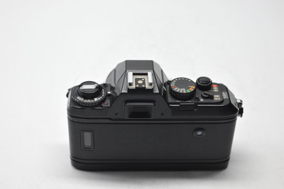 Pre-Owned - Nikon N2000 with 50mm 1.8