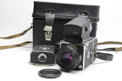 Pre-Owned - Kiev 88 TTL w/MC Volna-3 80mm F/2.8 & case