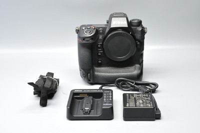 Pre-Owned - Nikon Z - Z9 Mirrorless Digital Camera WITH 2 YEARS ACCIDENTAL DAMAGE WARRANTY (Body Only)
