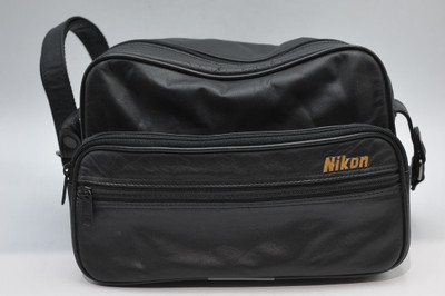 Pre-owned - Nikon Soft Leather Bag (Black)