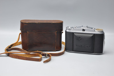 Pre-Owned - Agfa Isolette II w/ Apotar 85mm f/4.5. 6x6 medium format film camera