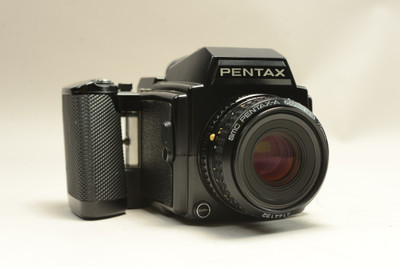 Pre-Owned Pentax 645 120 FILM Camera Body w/75mm f/2.8 Lens