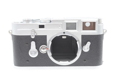 Pre-Owned - Leica - M3 double stroke body only film camera, build in the year 1957(body)
