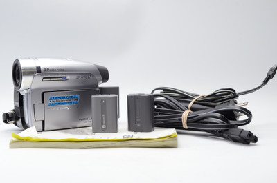 Pre-Owned Hcr-Hc96 Mini Dv 10Xoptical Z, 3.3 Mp, 2.7 Lcd